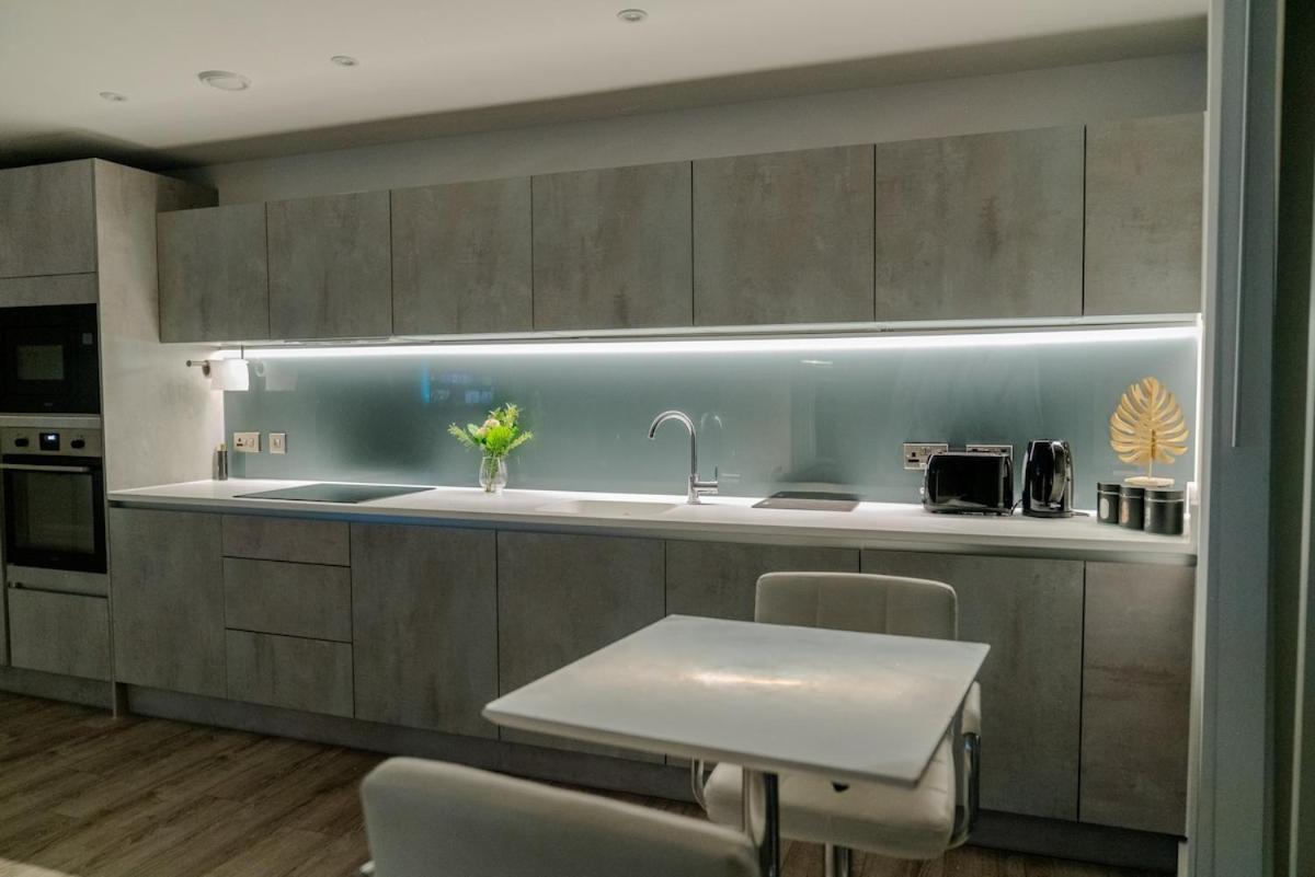 Luxury 2 Bed Penthouse With Stunning Views In Manchester City Centre エクステリア 写真