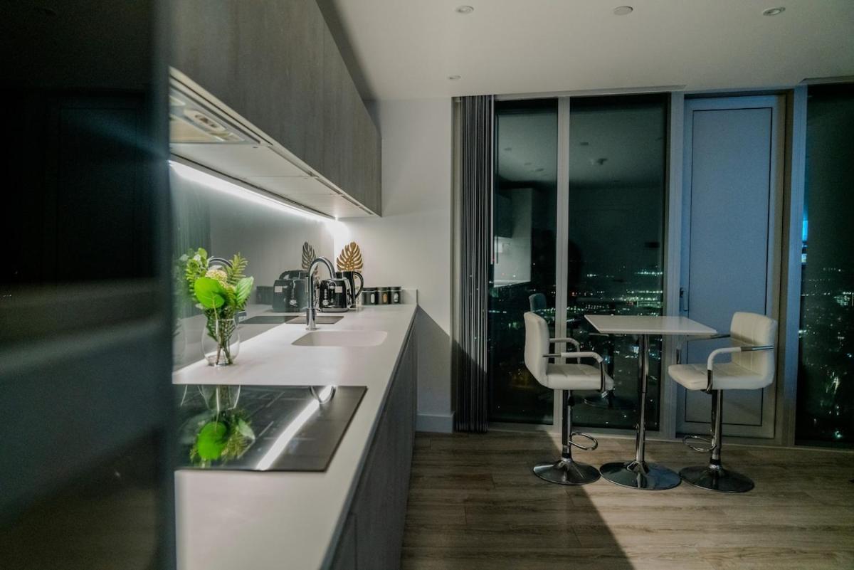 Luxury 2 Bed Penthouse With Stunning Views In Manchester City Centre エクステリア 写真